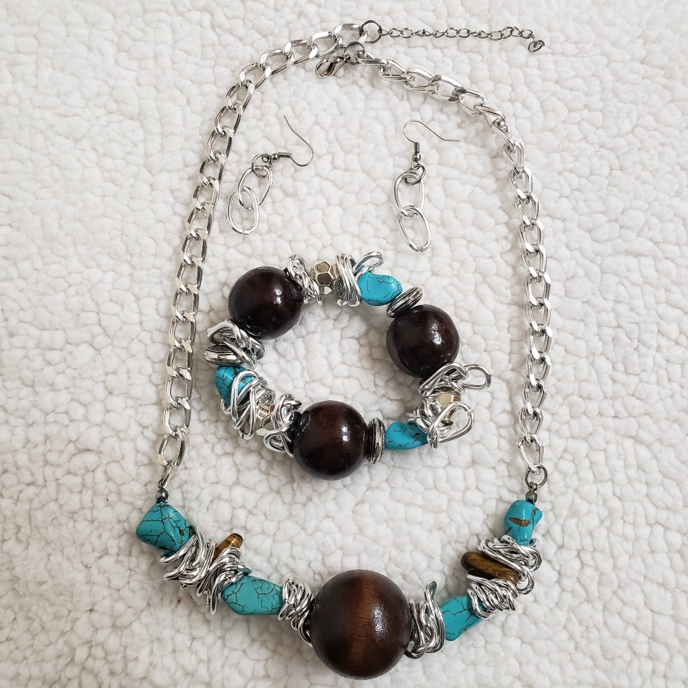 Necklace, bracelet and earrings